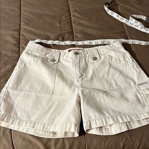 UNIONBAY Women's Cream Cargo Shorts